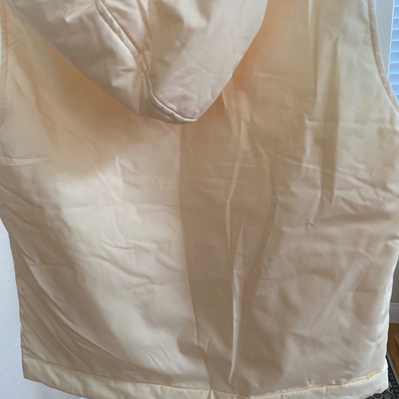 GAP vest with hood size medium - Picture 8 of 11